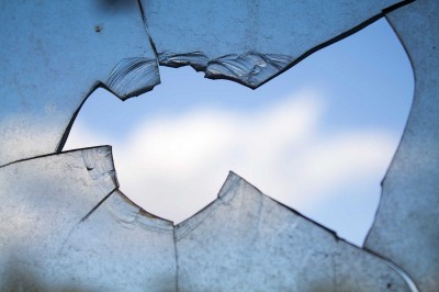 broken-window-960188_1280